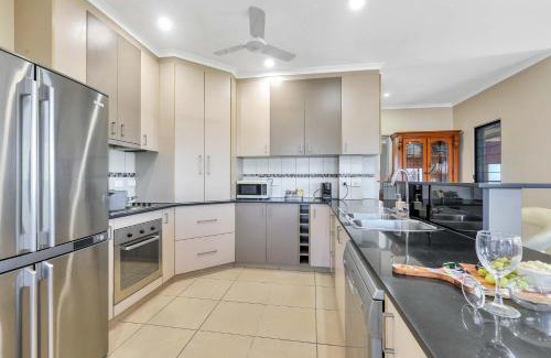Darwin City Centre Apartamento | Modern Apartment with Sunset Views