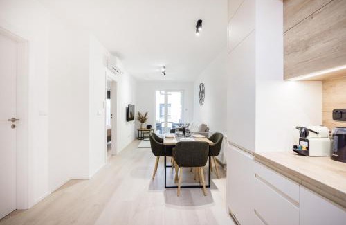 Nepszinhaz negyed Apartamento | Modern Apartment with Balcony and Parking