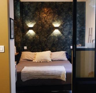 Saint-Sylvestre Apartamento | Modern apartment with balcony and AC walk to tramway near center