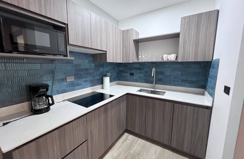 Salitral Apartamento | Modern Apartment with Semi-Private Heated Pool, can be reserved for a Pool Party
