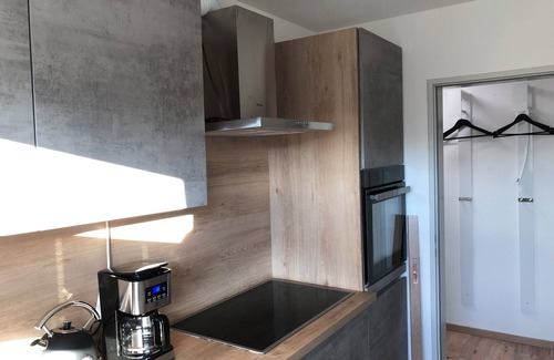 Eriskirch Apartamento | Modern apartment with balcony 5 minutes from Lake Constance.