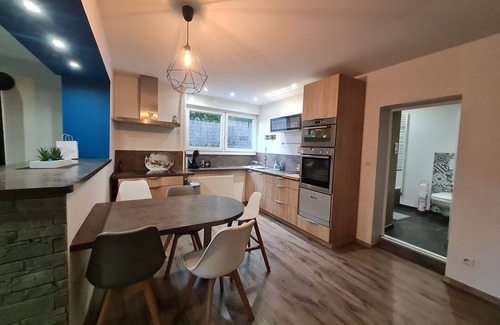 Frapelle Apartamento | Apartamento moderno y luminoso para 5 personas en Frapelle, cerca de Saint-Dié-des-Vosges y Alsacia