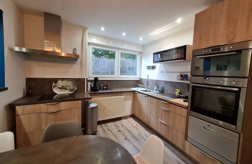 Frapelle Apartamento | Apartamento moderno y luminoso para 5 personas en Frapelle, cerca de Saint-Dié-des-Vosges y Alsacia