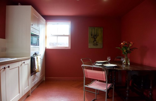 Ipswich Apartamento | Modern Apartment with Private Courtyard Garden near the Waterfront, Ipswich
