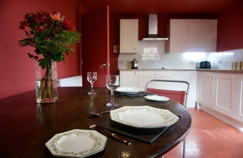Ipswich Apartamento | Modern Apartment with Private Courtyard Garden near the Waterfront, Ipswich