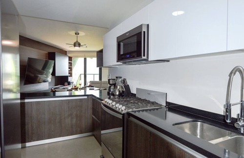 Santa Catarina Apartamento | Moderno departamento con balcón cerca San Pedro.