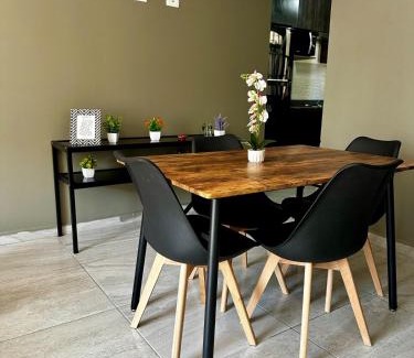 Coronango Apartamento | Modern apartment with pool near VW-Finsa