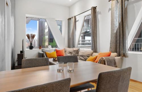 Arstad Apartamento | Modern Apartment with Rooftop Terrace and Stunning Views