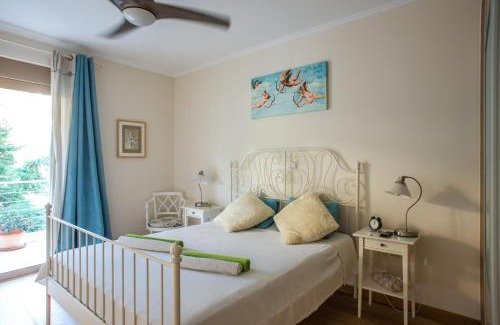 Saronida Casa | Modern Apartment with sea view in Saronida
