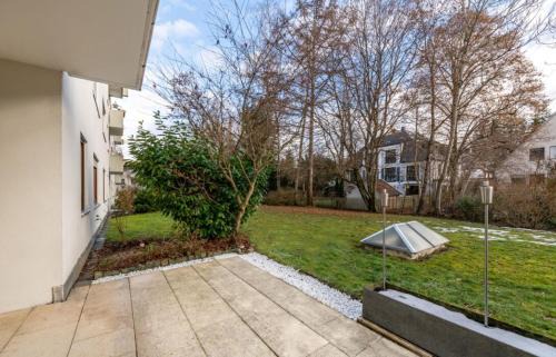 Solln Apartamento | Modern apartment with terrace in Solln