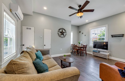 Downtown Greensboro Apartamento | Modern Apartments near Downtown Greensboro
