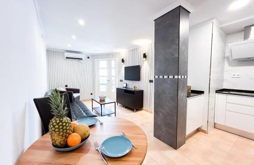 San Luis de Sabinillas Apartamento | Modern appartment with sea views in Sabinillas