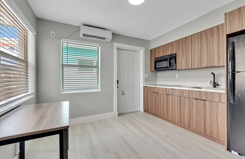 North Beach Apartamento | Modern Apt Near Beach Views & Wi-fi