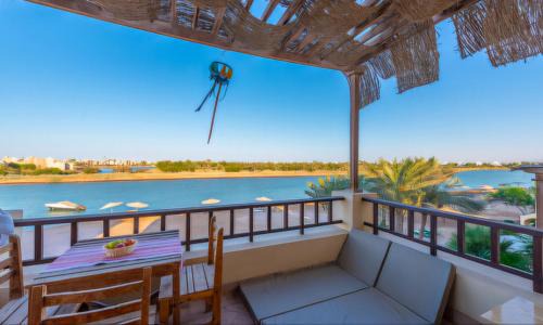 El Gouna Apartamento | Modern Apt-Villa in West Golf, El Gouna