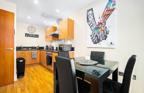 Theatreland Birmingham Apartamento | Modern Arcadian Center Apartment By Azura Nights