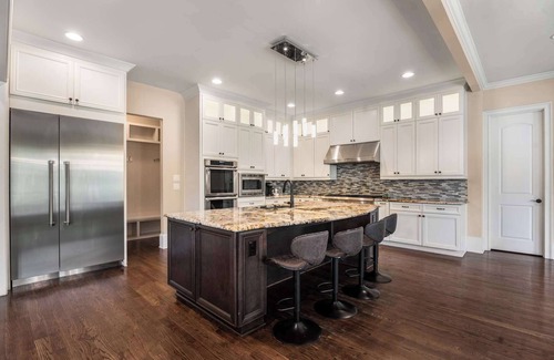 Sandy Springs Casa | Modern Atlanta Luxury – 5BR/5.5BA with Gourmet Chef’s Kitchen & Grand Interiors