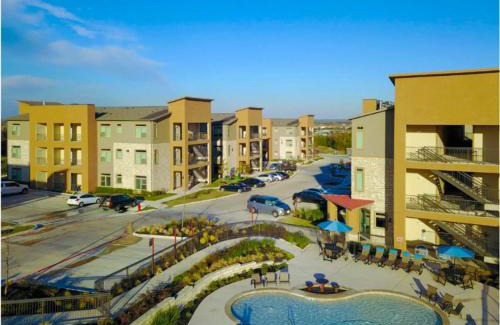 Montopolis Apartamento | Modern Austin 2BR 2B Apt with Pool Parking & WIFI