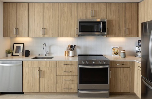 Mountain View Condominio | Modern Avelle 2BR Condo – Family Friendly Stay