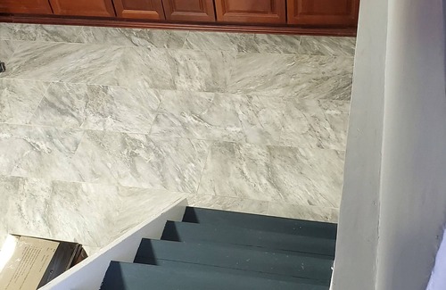 Hasbrouck Heights Apartamento | Modern Basement . Close to American Dream mall, Metlife stadium, New York city.