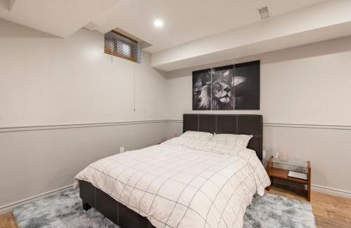 North York Casa | Modern, basement apartment, close to airport