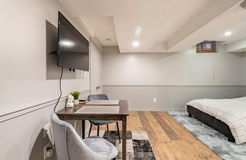 North York Casa | Modern, basement apartment, close to airport