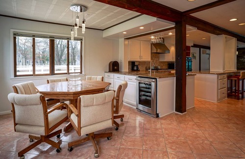 Deale Casa | Modern Bay Dream