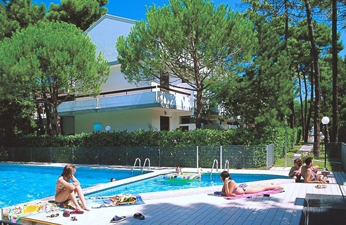 Lignano Pineta Villa | Moderna villa independiente junto a la playa con encanto privado