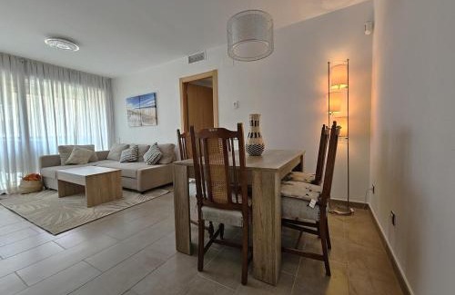 Segur de Calafell Apartamento | Modern beach apartment