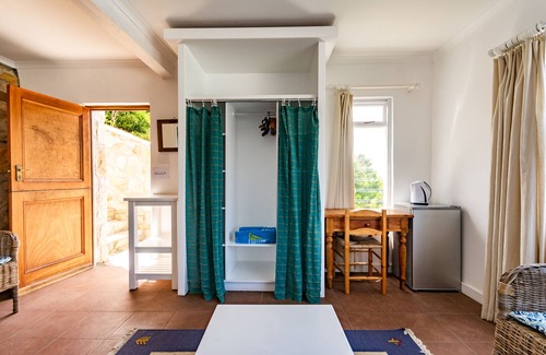 Redhill Apartamento | Modern Beach Apartment