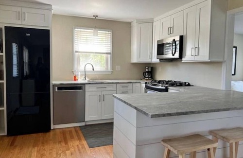 Fairfield Casa | Modern Beach Area Vacation Home With Pool
