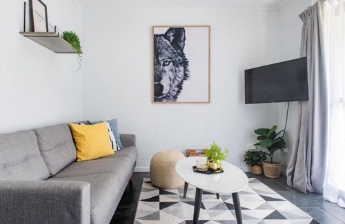 Cannonvale Apartamento | Modern Beach Front Apartment