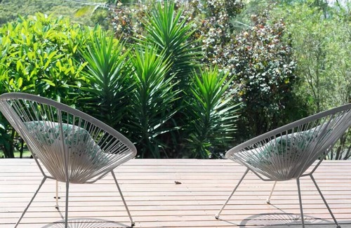 North Avoca Casa | Modern Beach Home / Stunning View / Great Garden