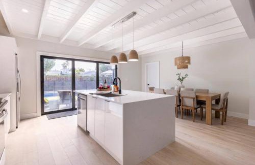 Singer Island Casa | Modern Beach Home, Family Friendly, Heated Pool