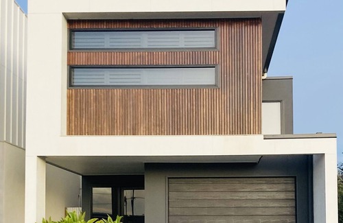 Marcoola Casa | Modern Beach House, Pet Friendly - Sunshine Coast