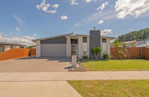 Whitianga Casa | Modern Beach Pad - Whitianga Holiday Home