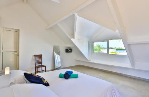 Nettle Bay Casa | Modern Beach Villa 1150