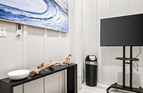 Port Bolivar Casa | Modern Beachfront Retreat in Crystal Beach – Pool, Elevator & Sleeps 20