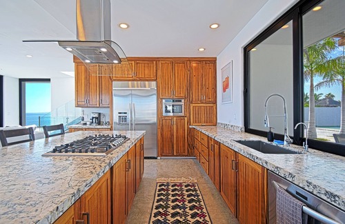 La Ventana Casa | Modern beachfront 4 bedroom home w/ pool and hot tub - South Beach La Ventana