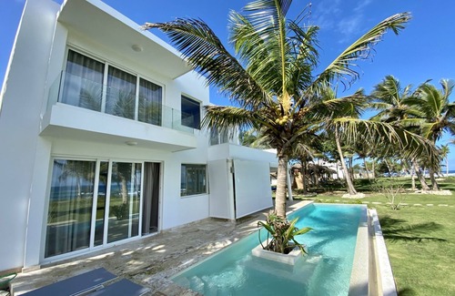 Cabarete Villa | Modern Beachfront Villa with 5 bedrooms - Kite Beach Cabarete