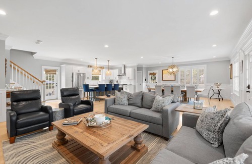 West Dennis Casa | Modern Beachside Luxury – 4BR Home with Plunge Pool & Pool House