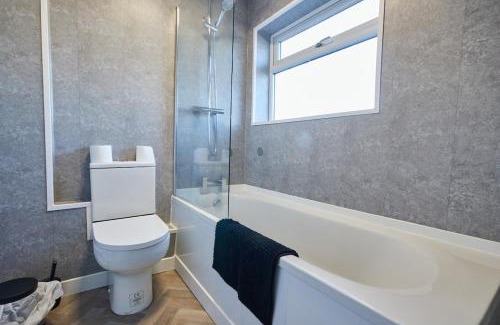 Stockton-on-Tees Casa | Modern Bedroom Home in Stockton - Close to A19