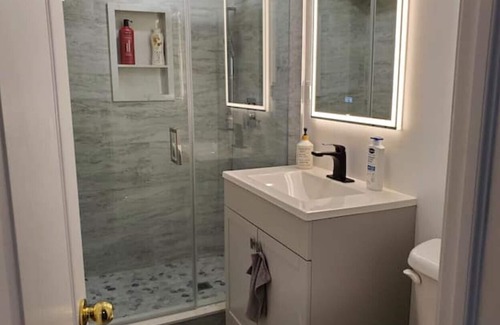 East Credit Casa | Modern bedroom unit in Heartland Mississauga