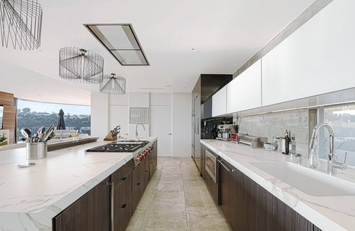 Bel Air Casa | Modern Bel Air Estate | 5 Bd | 7 Ba | 6,112 sqft | Pool | Views