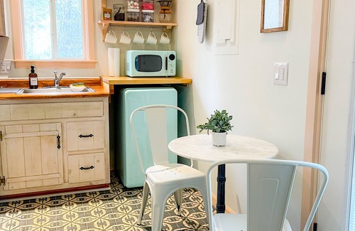 Sautee Nacoochee Cabina | Modern Boho Cabin - Romantic Couples Getaway - Luxury Tub - 5mi from Helen