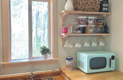 Sautee Nacoochee Cabina | Modern Boho Cabin - Romantic Couples Getaway - Luxury Tub - 5mi from Helen