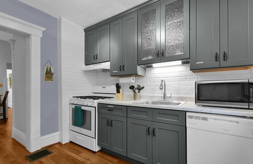 Olde Towne East Casa | Modern Boho🪴Style 1BR Near DT on Historic Street