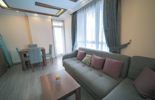 Bayrampasa Apartamento | Modern & Bright 1-Bdr Apartment