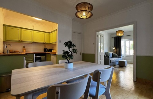Grand Canal Dock Apartamento | Modern, bright 1 bed apart. near Grand Canal Dock
