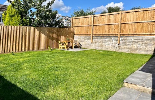 Neath Casa | Modern bungalow in good location