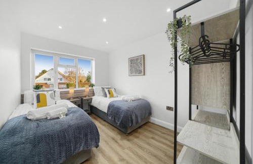 Maidstone Casa | Modern Bungalow in Maidstone sleeps 5 with free parking